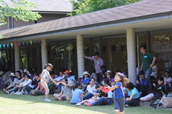 9294e1baecc04c417e85477b3ba6249b_1743123