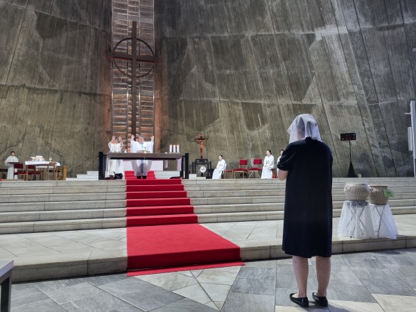 ea48c6ee5ca3583769a3569574a0ff5e_1750625